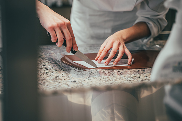 Artisan chocolatier